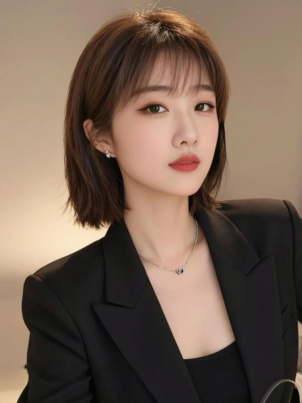 AI通勤风自拍 抖音ai创作