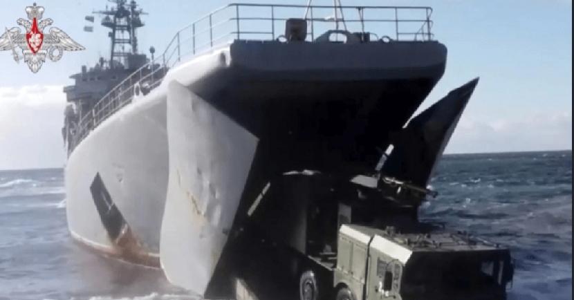 俄罗斯宣布于2026年元旦起，在北方四岛附近海域举行为期2个月的新军事演习。
日