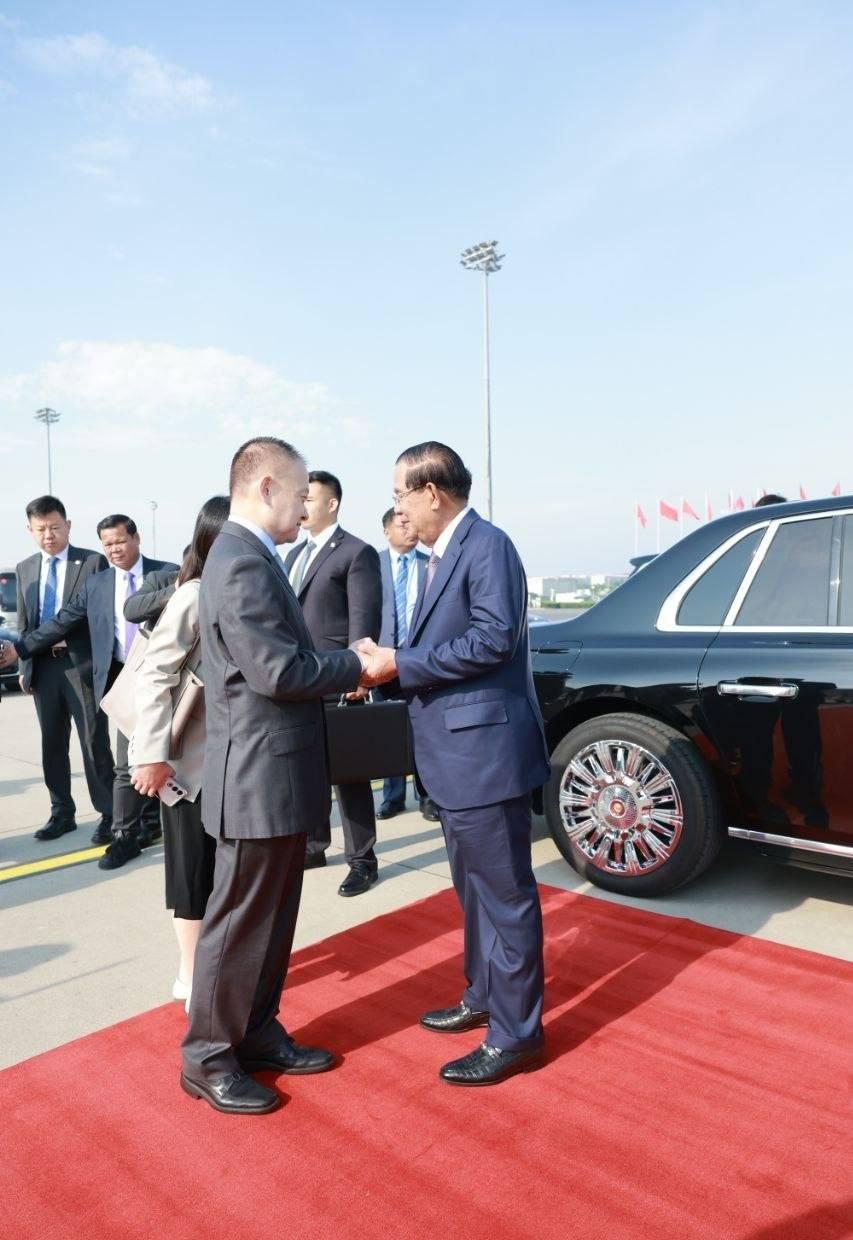 洪森于2026年6月27日圆满完成对中华人民共和国的正式友好访问后，从中国北京市