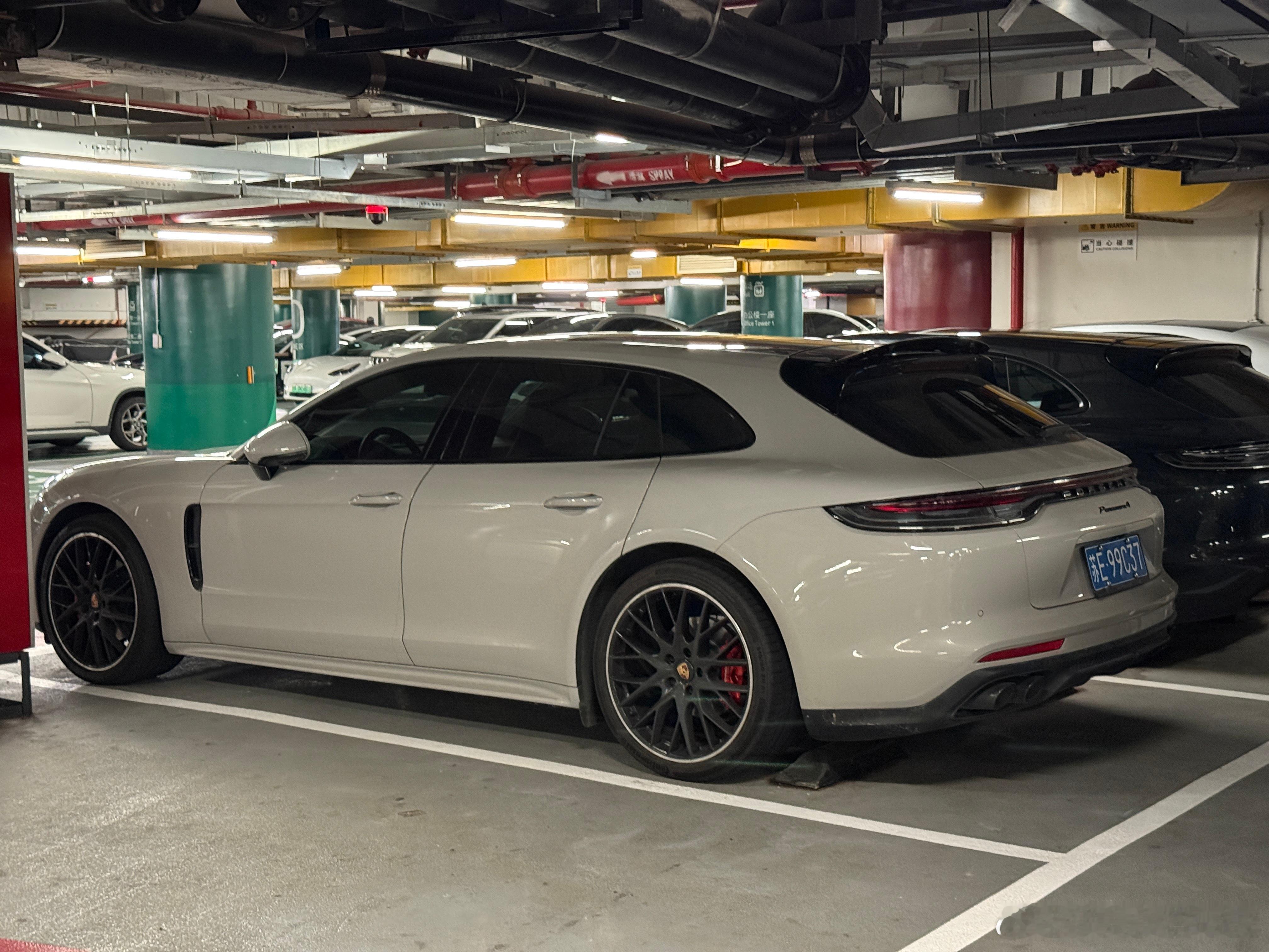 求问在一个月内遇到两台不同型号沪牌SAAB的含金量 