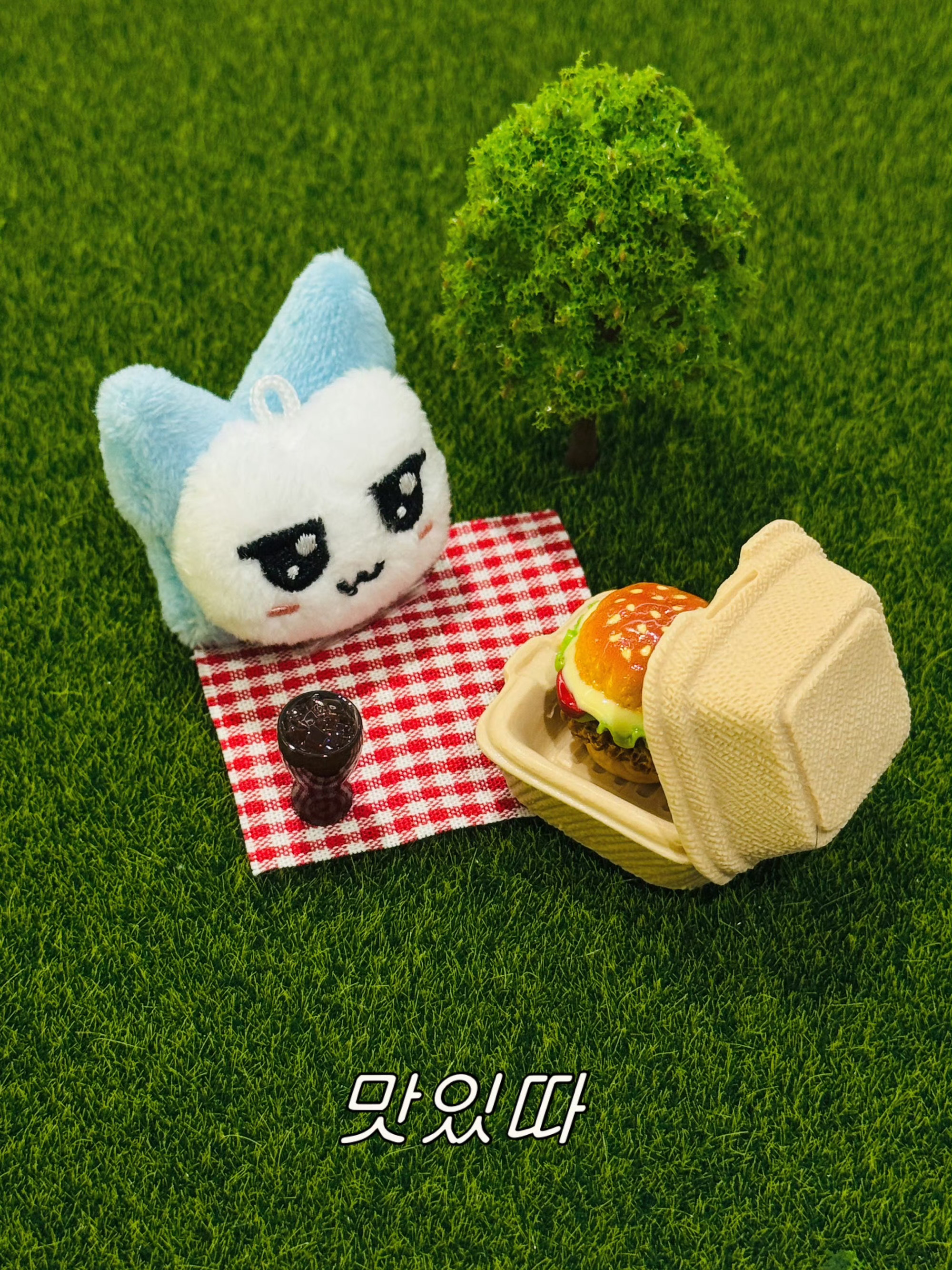 衔蝶猫这个萌🦋🐱 