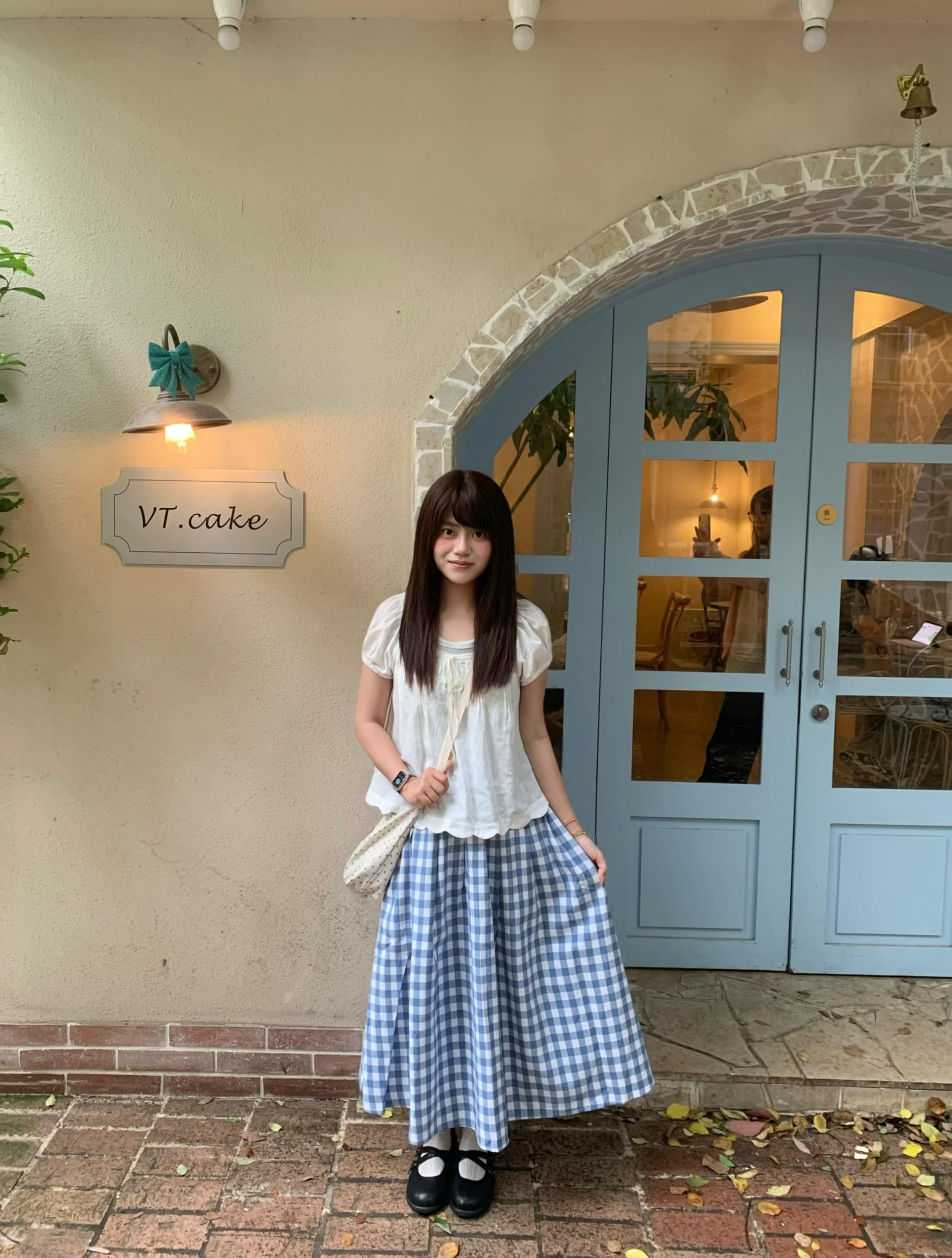 可能的话，最好在明亮些的地方见，季节但愿是夏天。