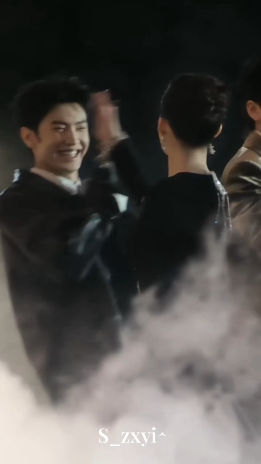 我选择把这个正面视角live图作为心甘沁远批的解药[捂嘴哭]陈哲远被李沁打的正面