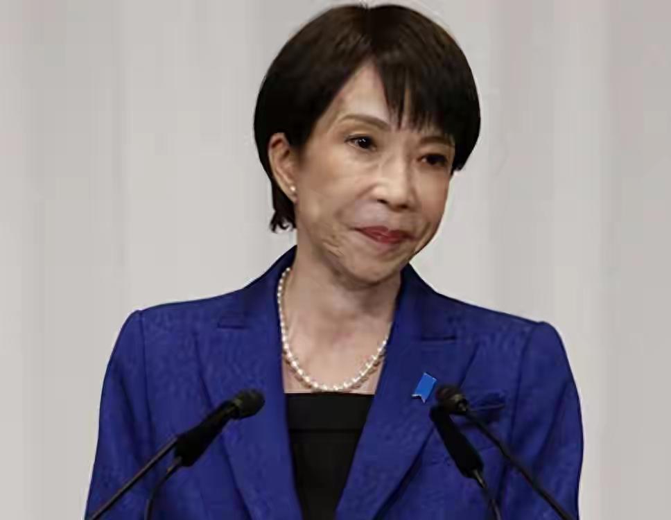 高市回国不到72小时，日本“不宣而战”，一声令下，730亿打水漂
 
高市早苗携