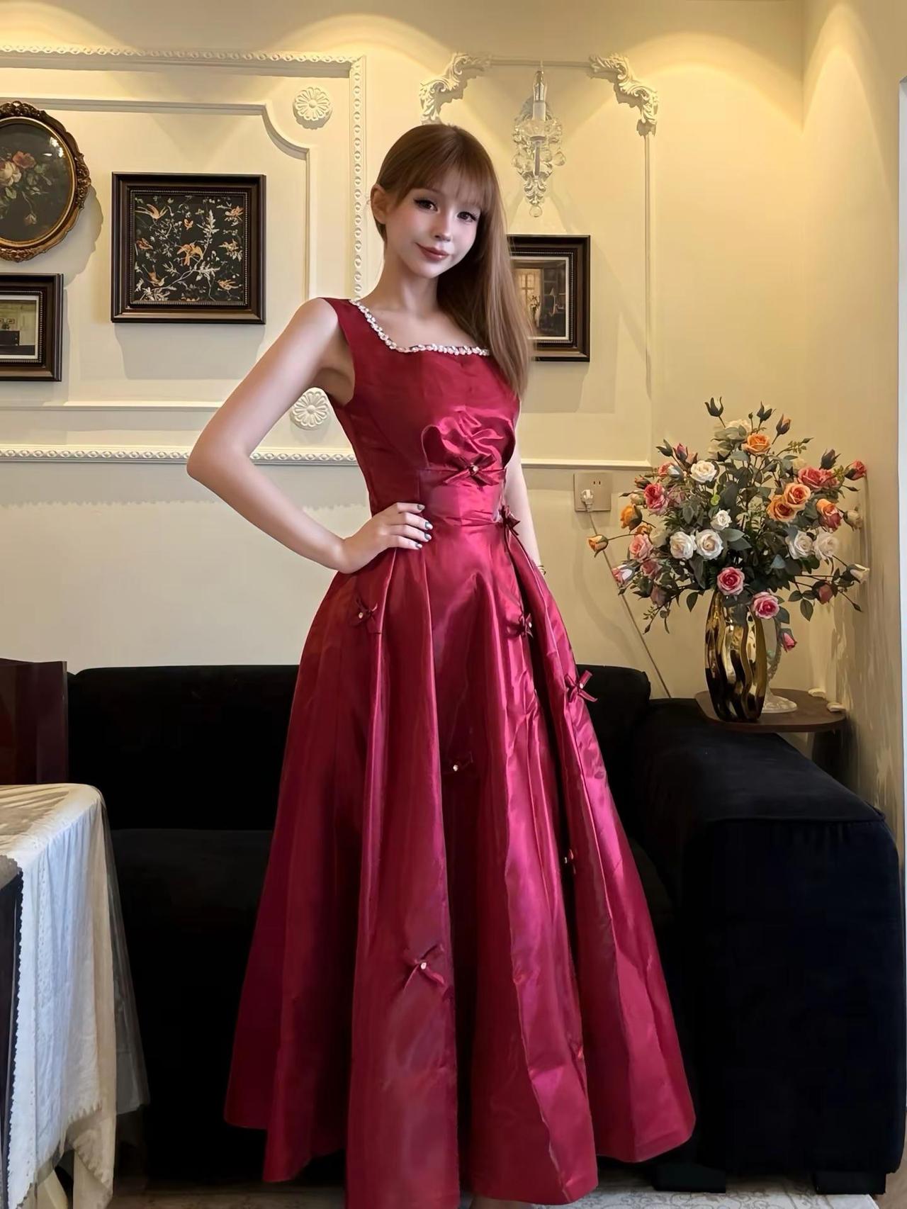 显白公主裙 红色小礼裙 显瘦的红裙子👗 红色法式长裙 复古红礼服裙