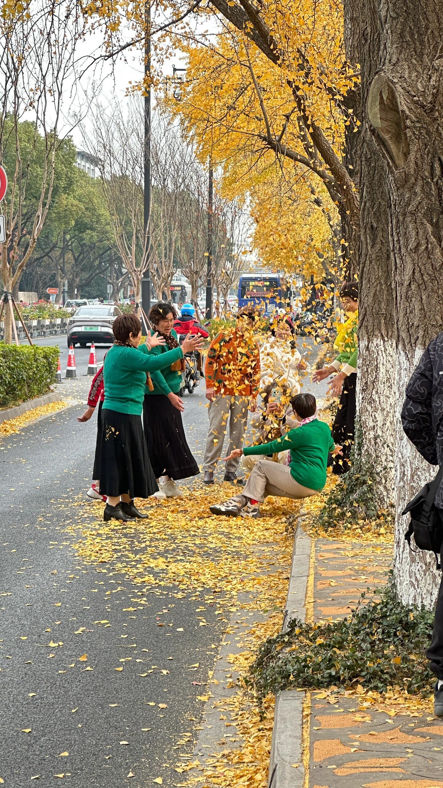 闺蜜说好老了也这么拍照 太戳心了 