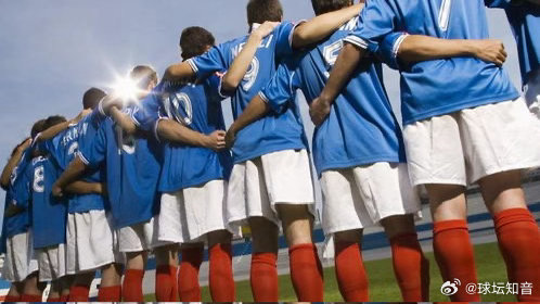 001 荷乙 埃门VS坎布尔足球         埃门这两个赛季都是相当尴尬的位