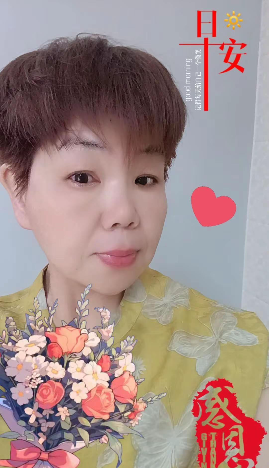 不必纠结于当下，也不必太忧虑未来，相信一切过往经历都让我们更成长，更有收获，因为