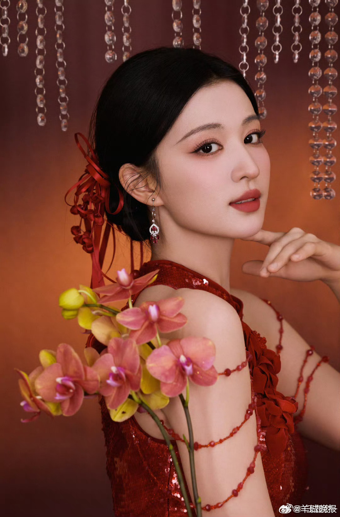 【这些热播角色给你拜年啦，速接发财！】据云合数据发布霸屏角色↓这些热播剧里的神仙