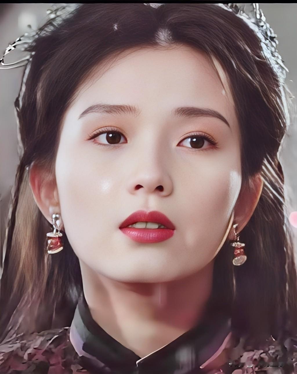 “人彘”是吕后对戚夫人的私刑，而“骨醉”在砍去手足后投入酒瓮，延长了痛苦，这不仅