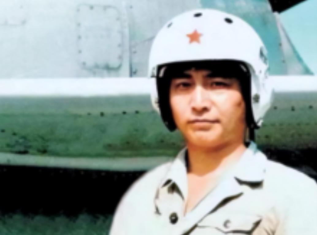 2001年4月1日，南海上空发生的那次撞机事件，南海撞机王伟成功跳伞，为啥10万