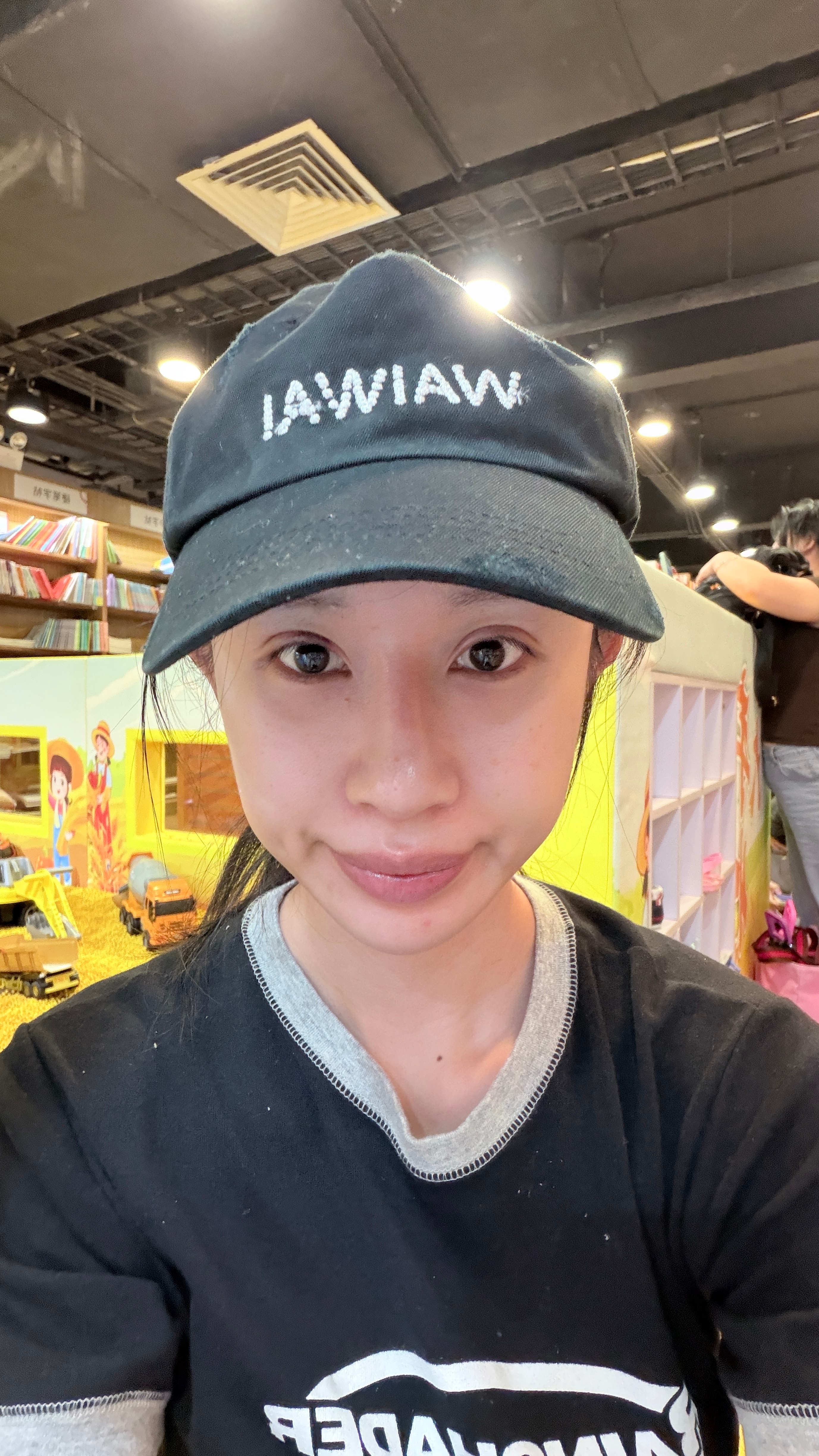 day2带上帽子出门没什么压力 享受素颜松弛的几天