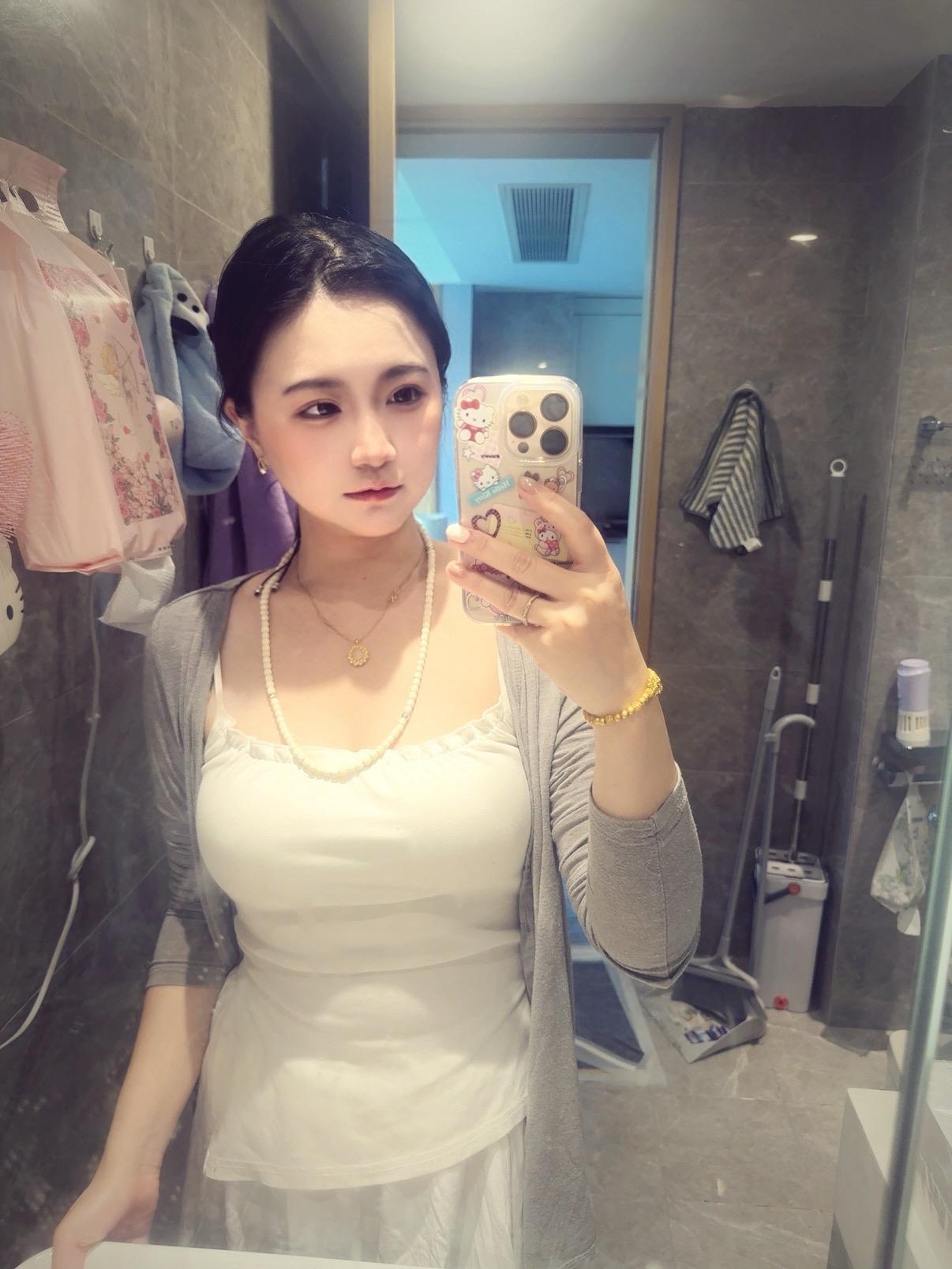 我不喜欢把妹这个叫法，它把我对女孩之间的真心当做玩笑一般，抱歉，伤害女...