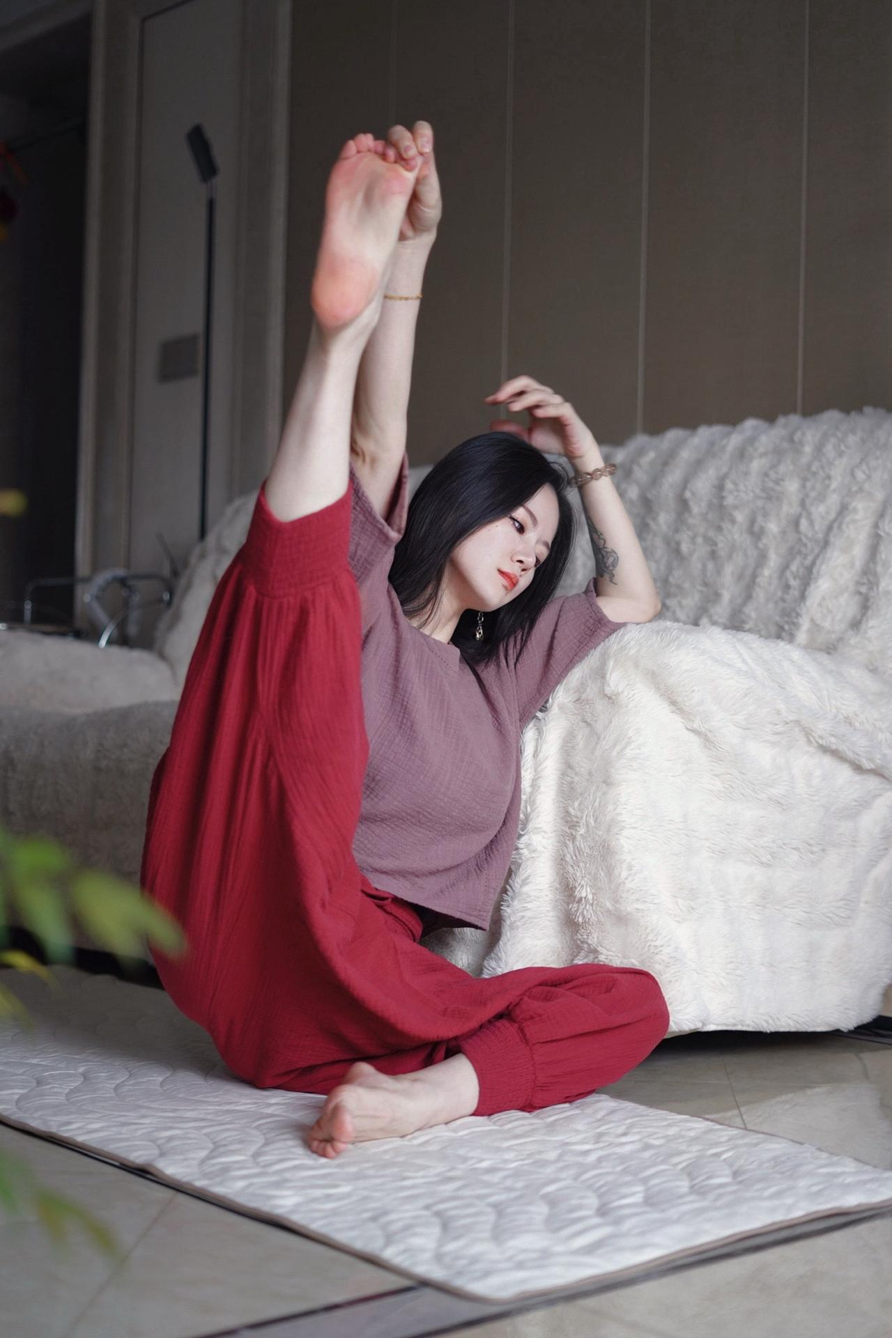 瑜伽女孩 瑜伽拍照体式 爱瑜伽的小姐姐