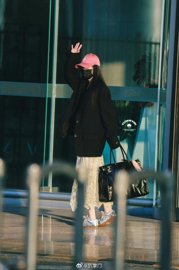 杨幂江山大同故事梗概杨幂选剧本的眼光，也是好起来了！电视剧《江山大同》今日官宣后