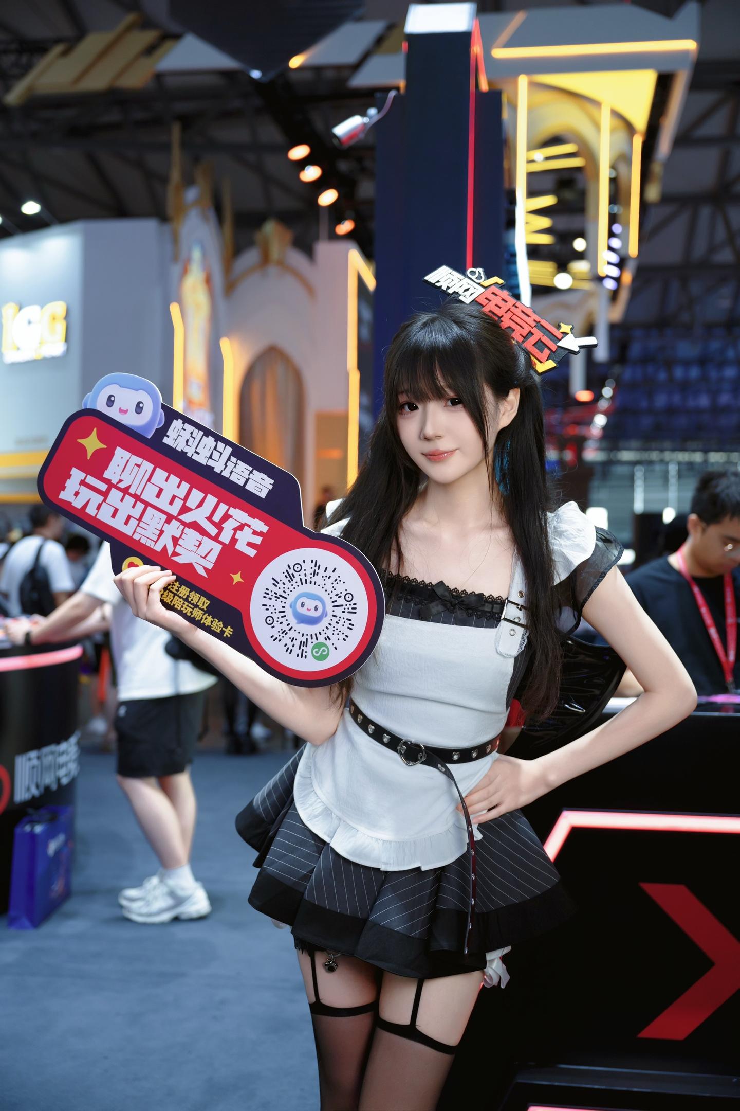 社会没有乖猫 装乖一时 享福一生。