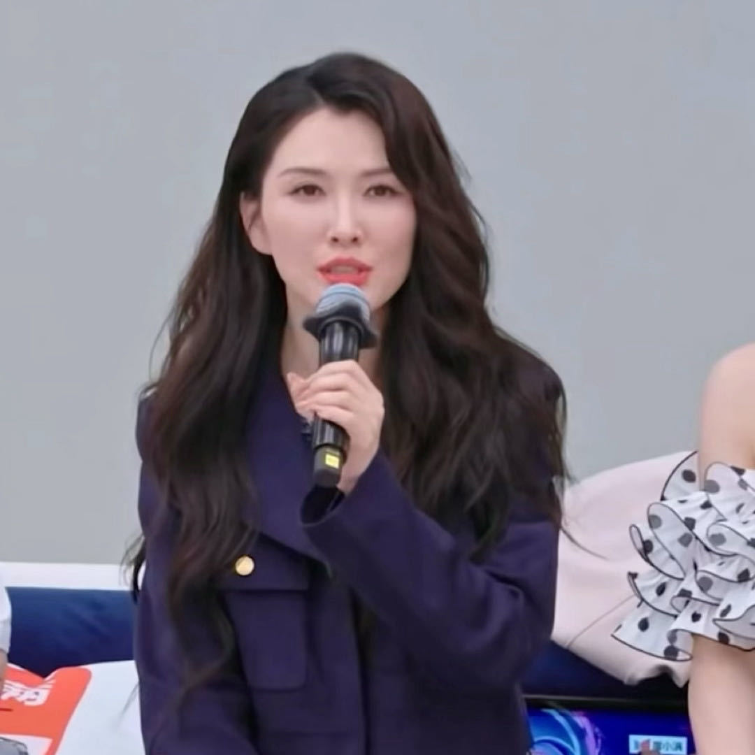 李小冉说选到徐洁儿像吃了定心丸 永远为默默坚持的人热泪盈眶！徐洁儿凭稳定内核与扎