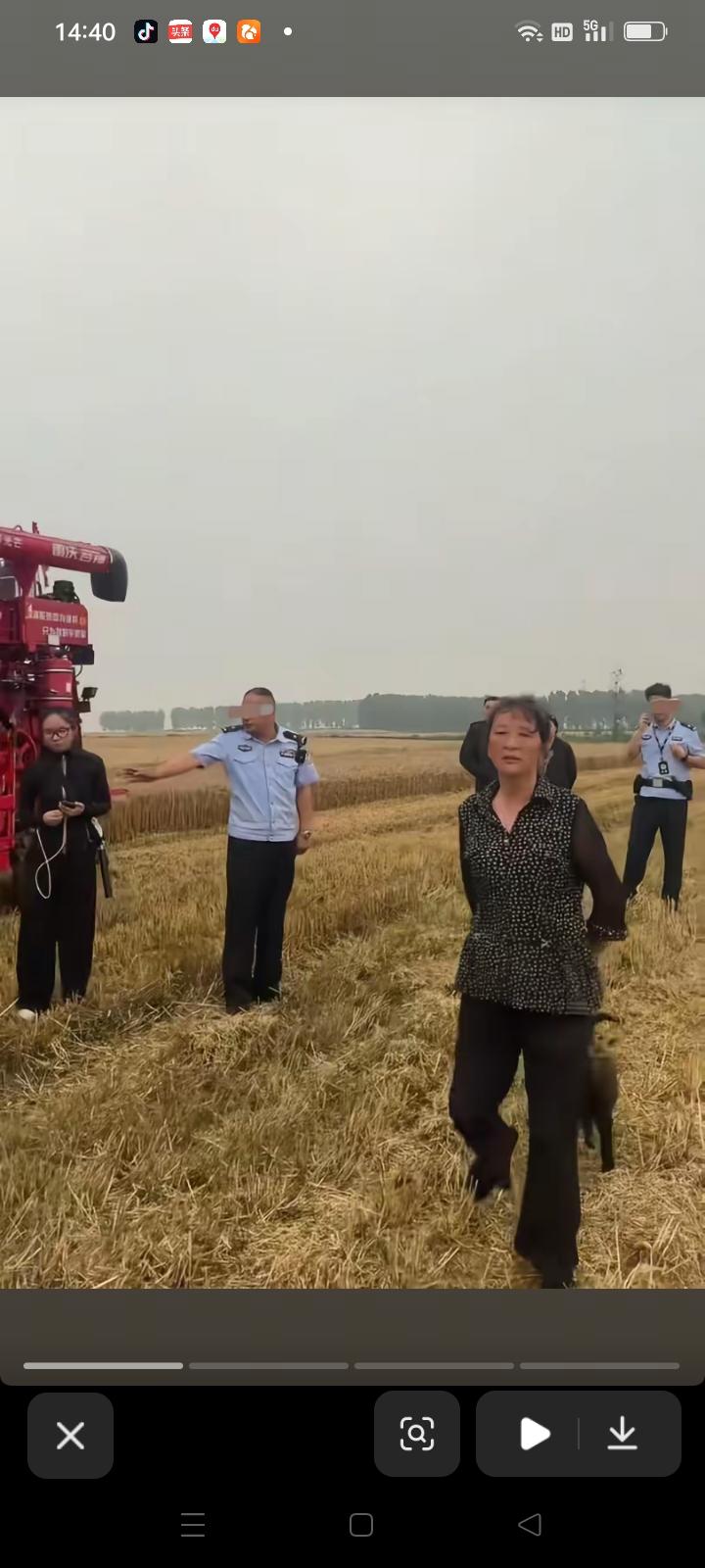 该重罚了
现在有些事，已经不是一句“吵架拌嘴”那么简单了。农忙时候，机手顶着高温
