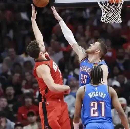 2026年1月16日NBA常规赛，雷霆末节爆发，米切尔与华莱士连中三分掀起14-