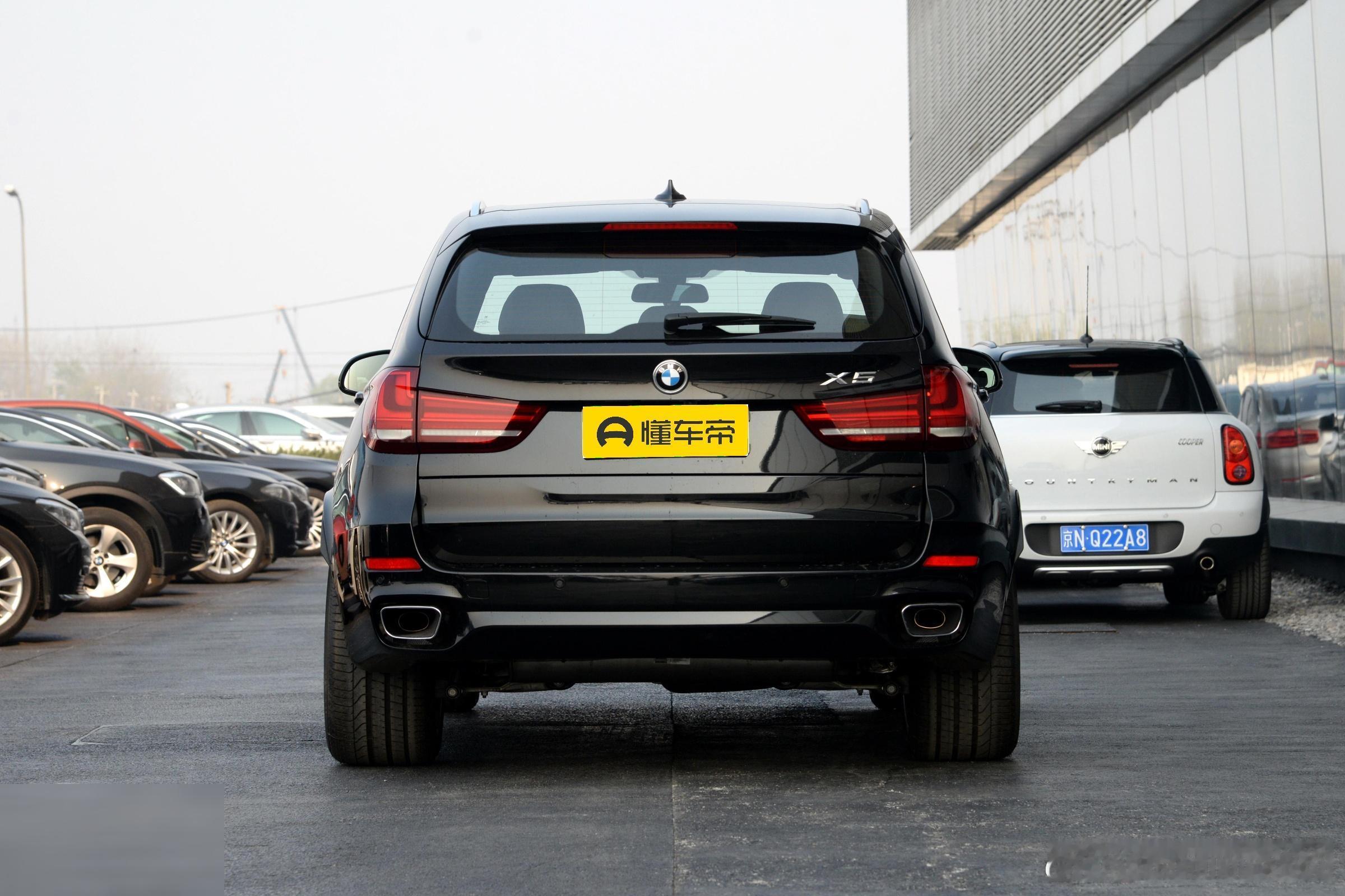 近期上市/即将上市的大型SUV车重与胎宽魏牌V9X（2740-2890kg）：2