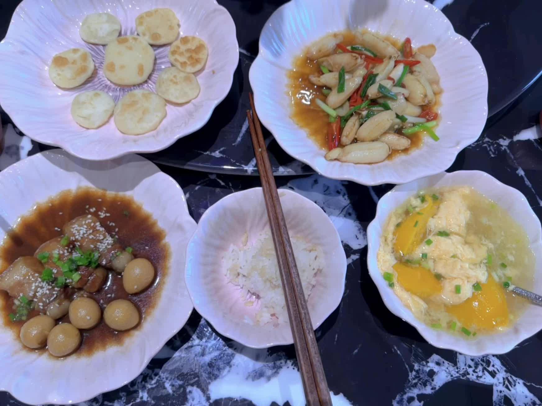 好吃的东西要吃进肚子里