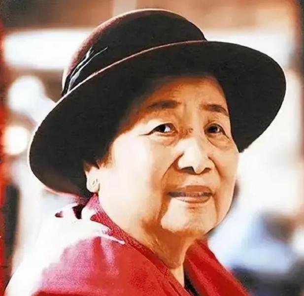 1975年，台湾首富的妻子杨娇，因受不了丈夫出轨，毅然放弃豪门生活，带着3000