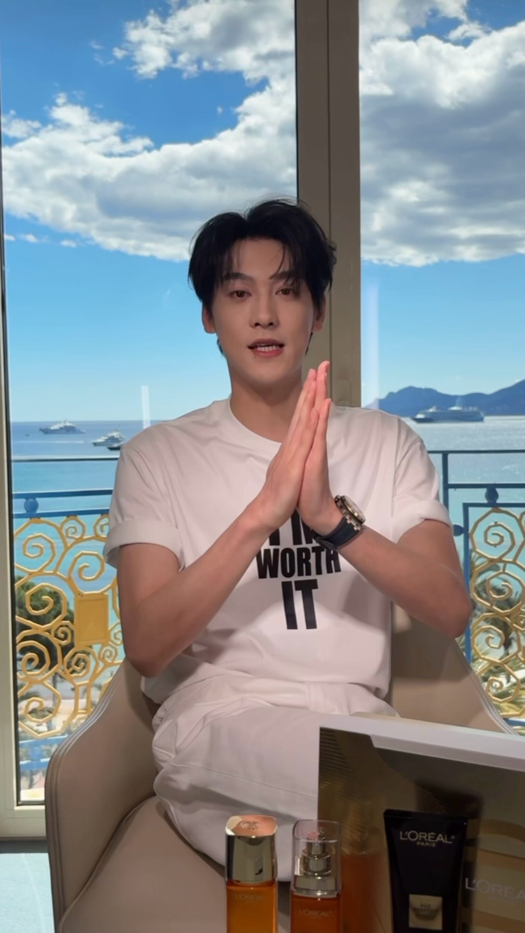 “想要去长长的海岸线走一走，感受一下地中海，吹一吹地中海的风。”“大家给我的应援