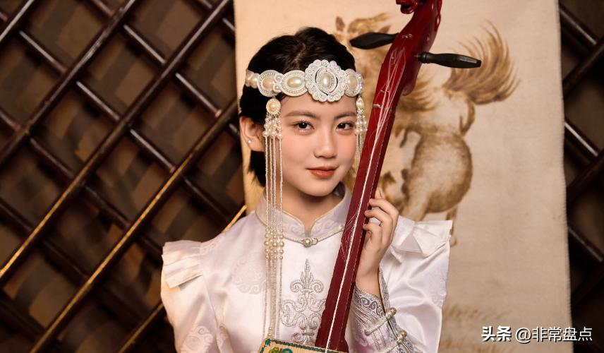 她美丽娇艳，风情万种，嫌弃蒙古人体臭，最后却嫁给蒙古之王

要理解这事儿的来龙去