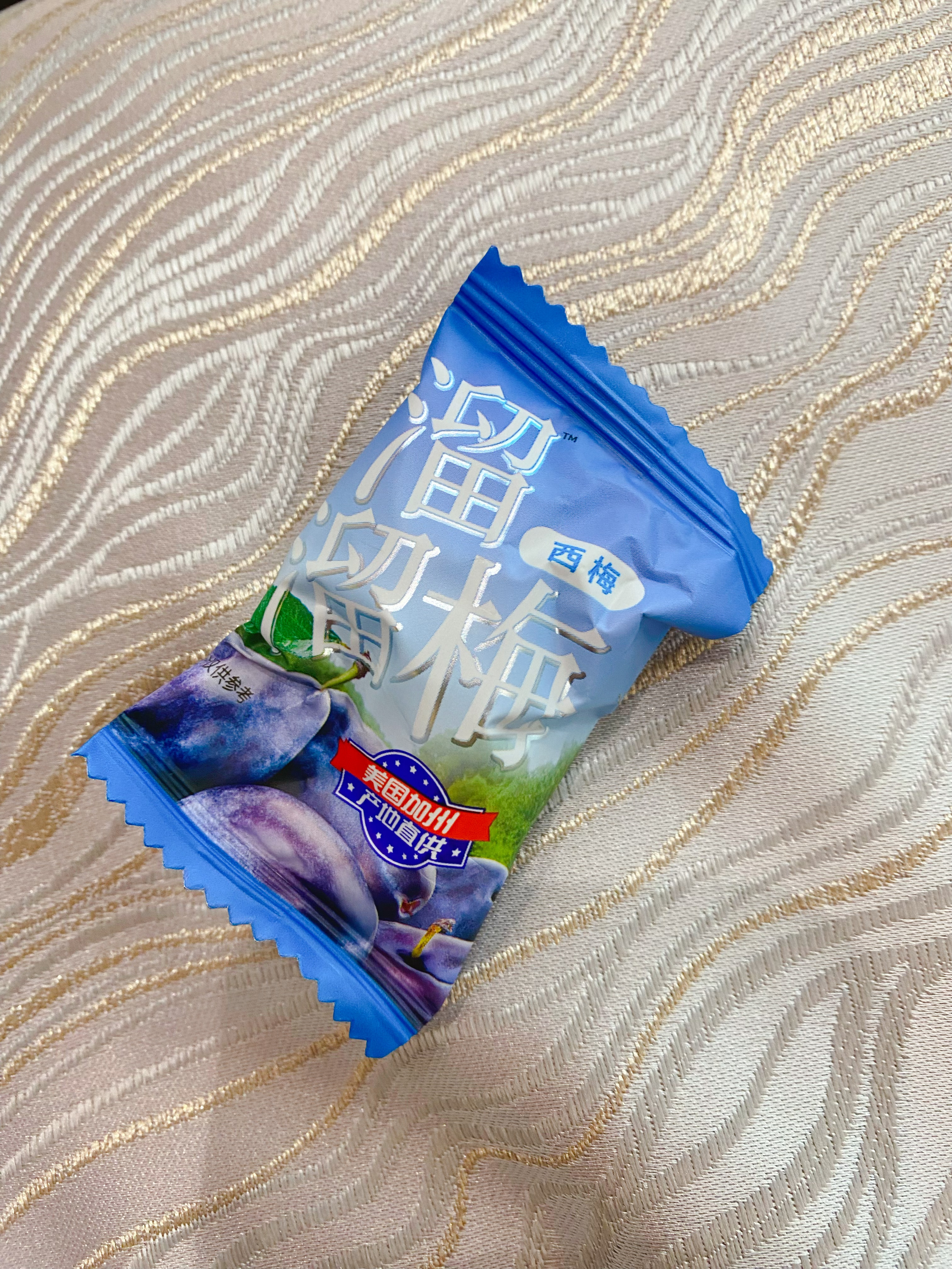 我喜欢安静，讨厌嘈杂的人声，领地意识很强。见惯了尖叫吵闹的熊孩子，是有点害怕小孩