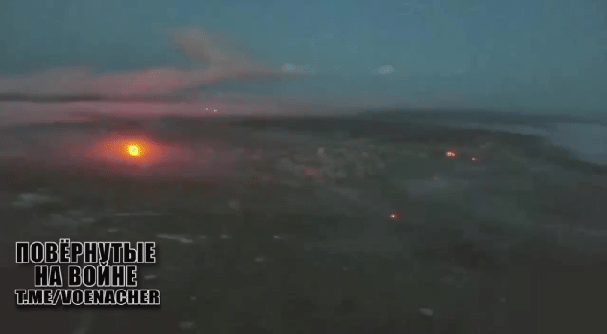 散布感人，多管火箭炮的误差太大了，这误差有数百米吧？

俄军使用“冰雹”火箭炮，