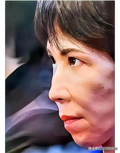 日本人很现实，美国人在日本驻军，日本人屈服于美国，伊朗封锁霍尔木兹海峡掐断日本的