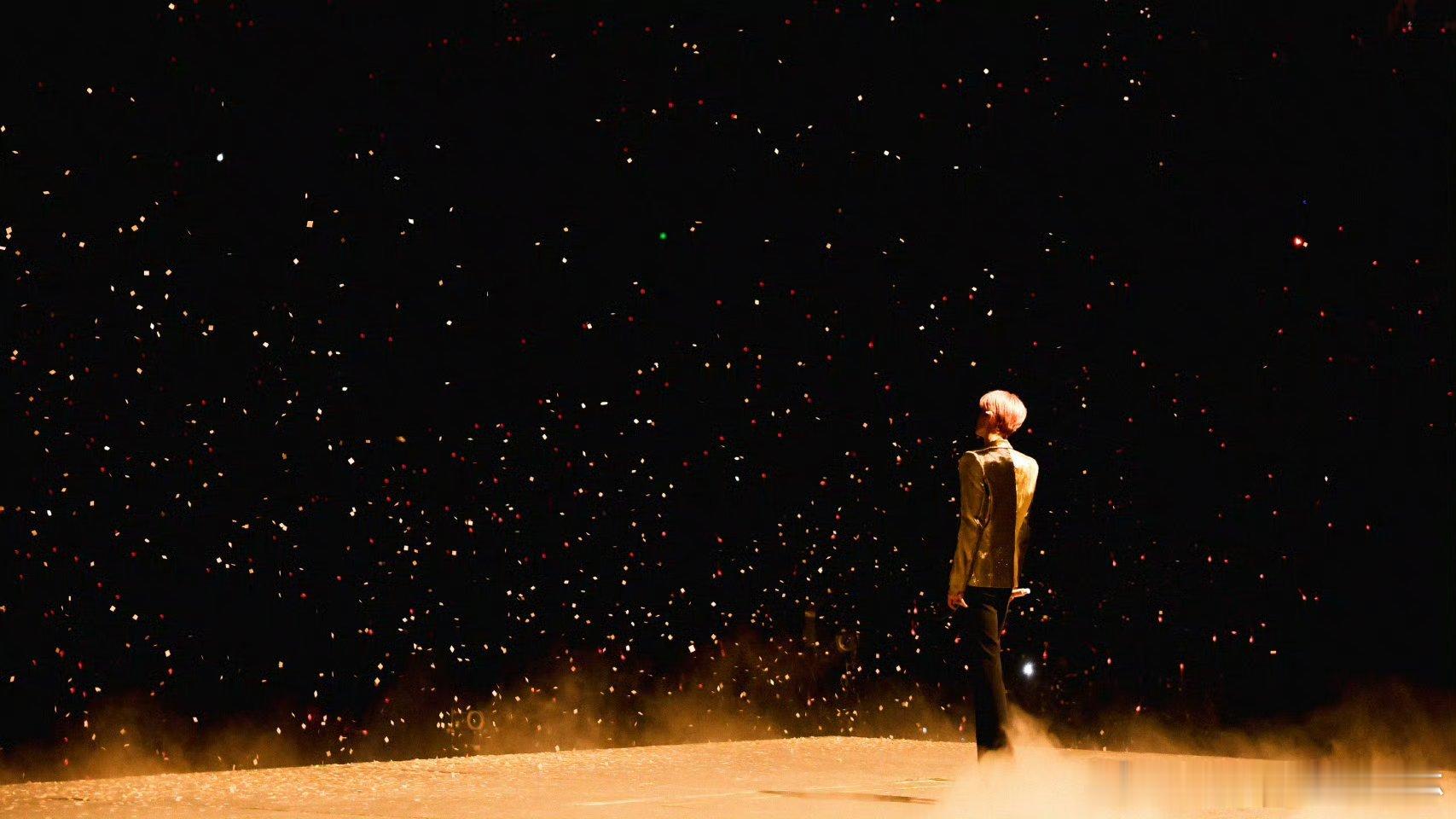 易烊千玺山恢复了色彩易烊千玺那些不间断的嗡鸣是一种向导看看吧 