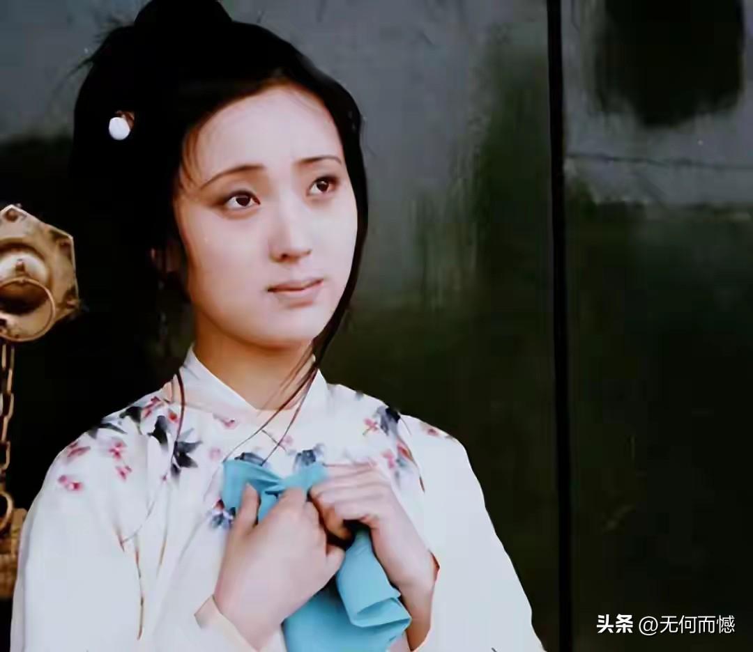 读过《红楼梦》的人大多知道，黛玉身边两个贴身丫鬟大有讲究。从苏州老家带来的雪雁，