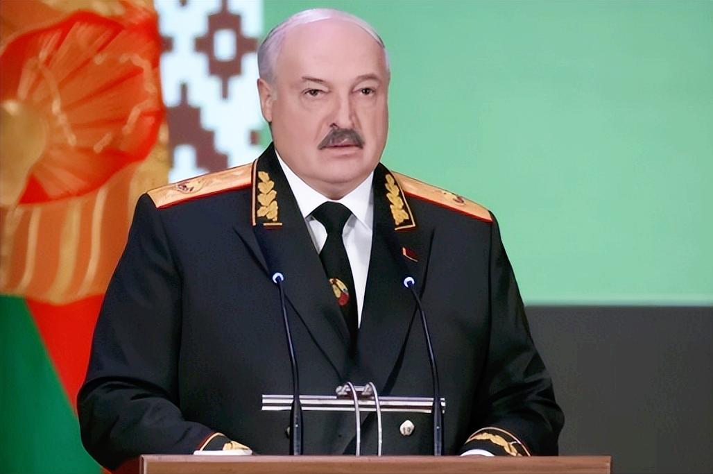其实白俄罗斯早有准备了！总统卢卡申科聊起了近期的国际大事，一开口就把美方操作给点