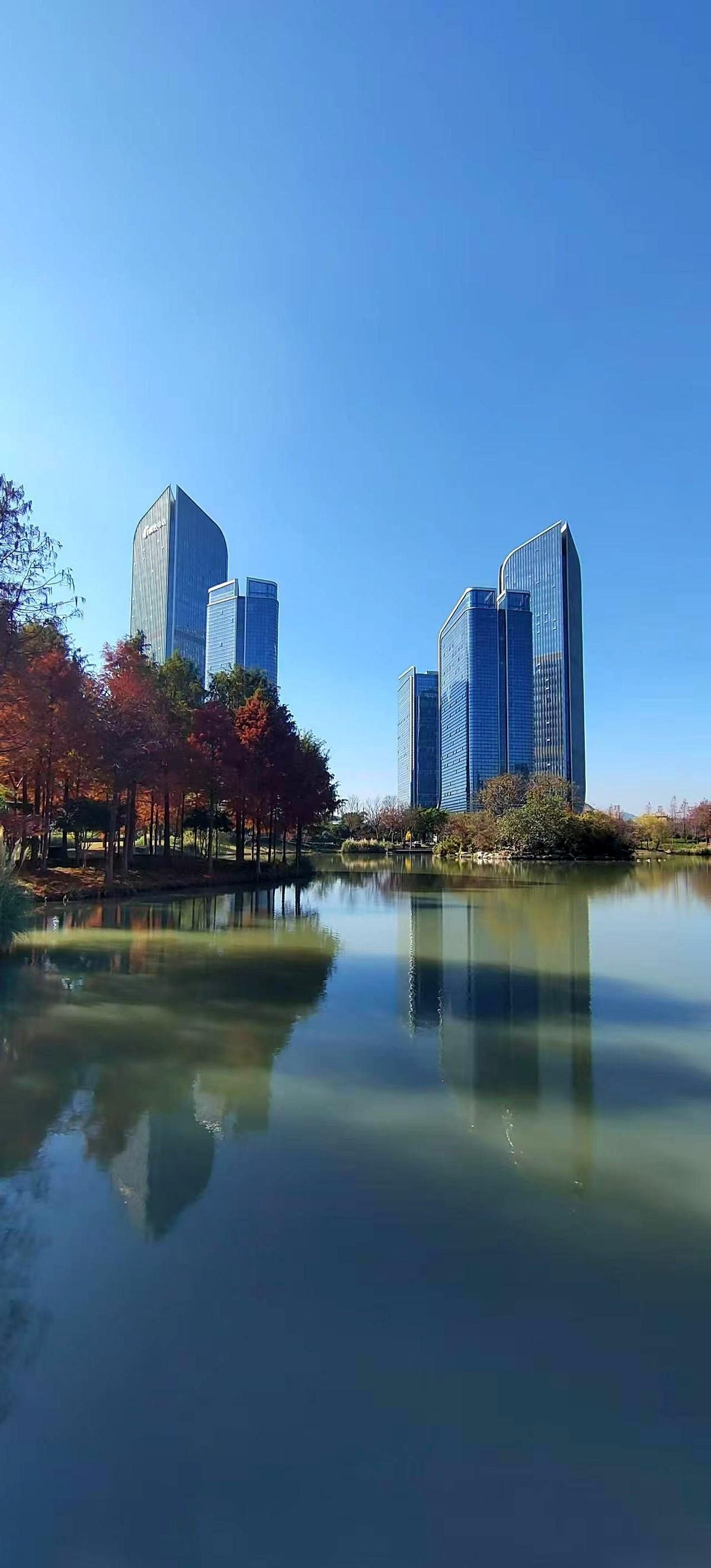 讲真，每次掰扯台州这几个地方，聊到临海，心里就堵得慌。
一千多年的“带头大哥”啊