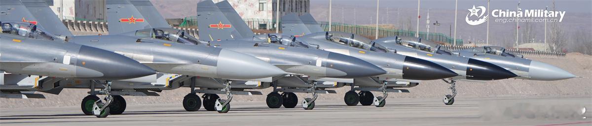 全家桶！黑白灰都有中部战区终于换完了J7G，实现了从轻型、单发、二代超音速战斗机