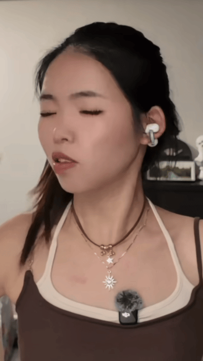 真的很喜欢耳夹式耳机，对我这种耳洞小的人来说入耳式真的很难塞进去而且极其没有安全