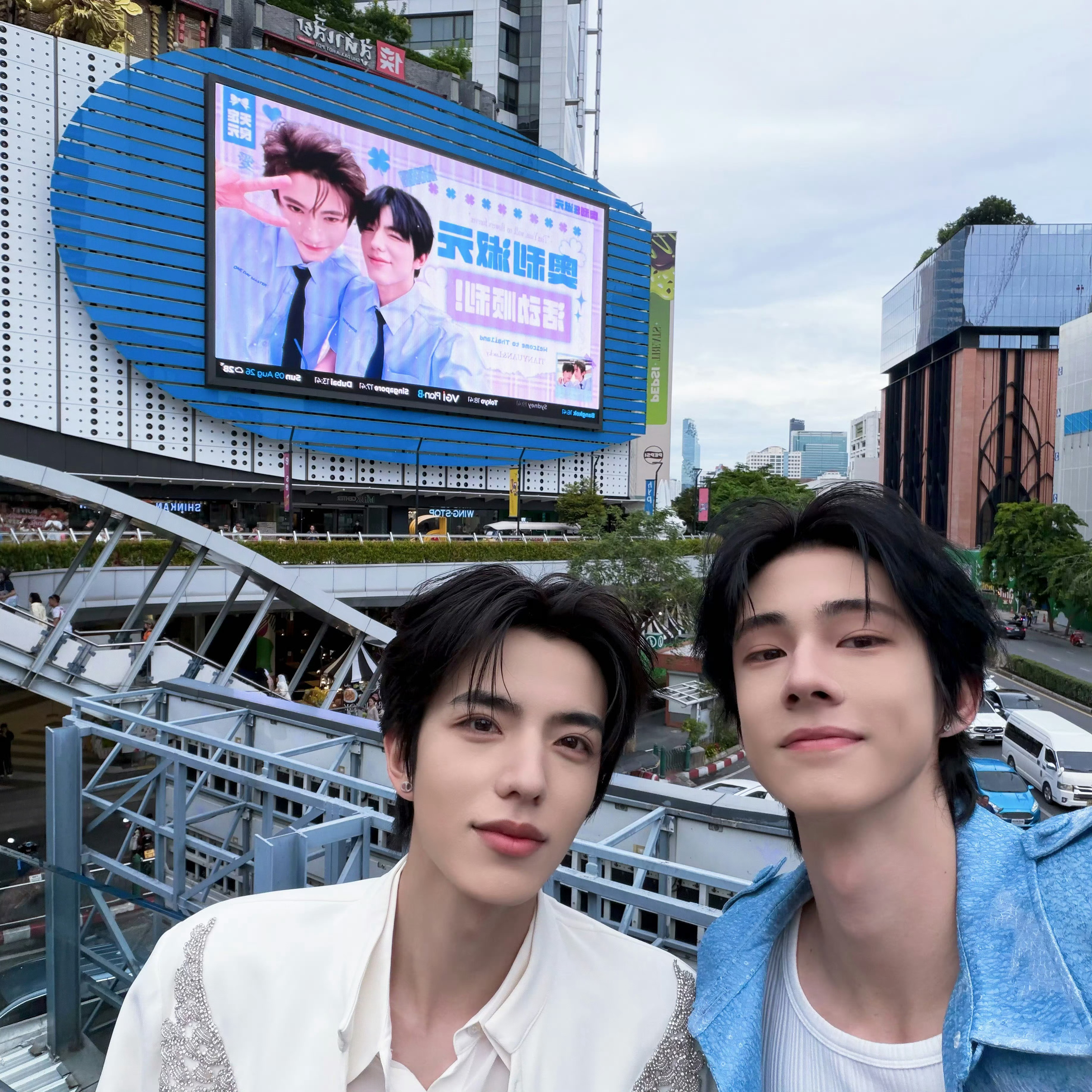 我不行了，小两口一秀起来发了狠忘了情也不知道给路人打个码