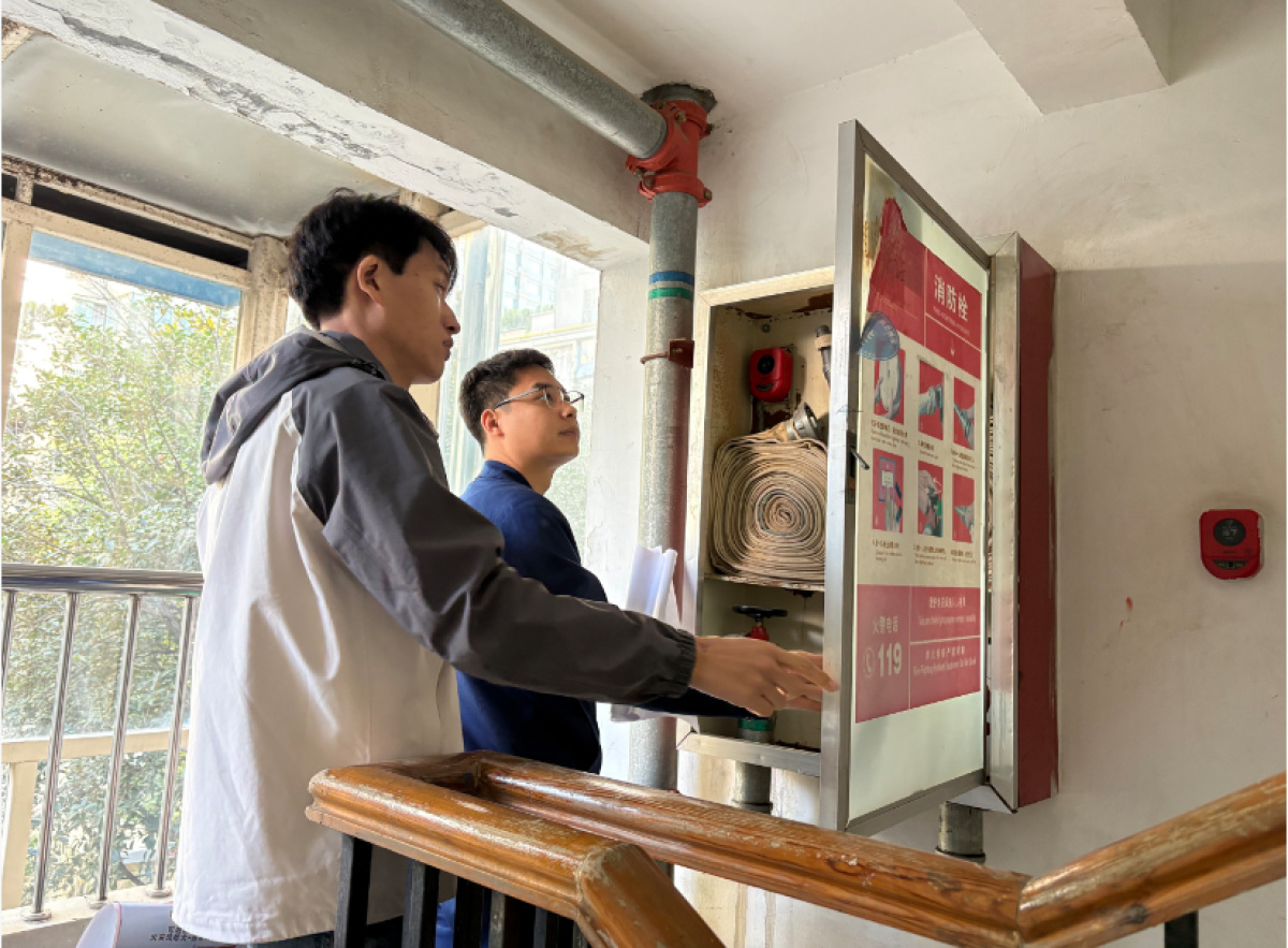 凤凰台街道建业城市花园社区开展消防安全专项检查及宣传活动