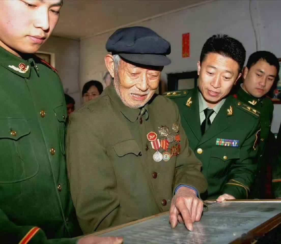 我们深切缅怀“七一勋章”获得者，时代楷模和全国道德模范荣誉称号获得者孙景坤革命老