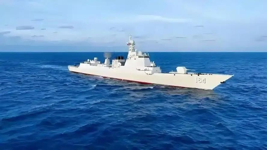 就在刚刚，

中国国防部正式宣布，

8月11日，中国国防部正式宣布：中国海军红