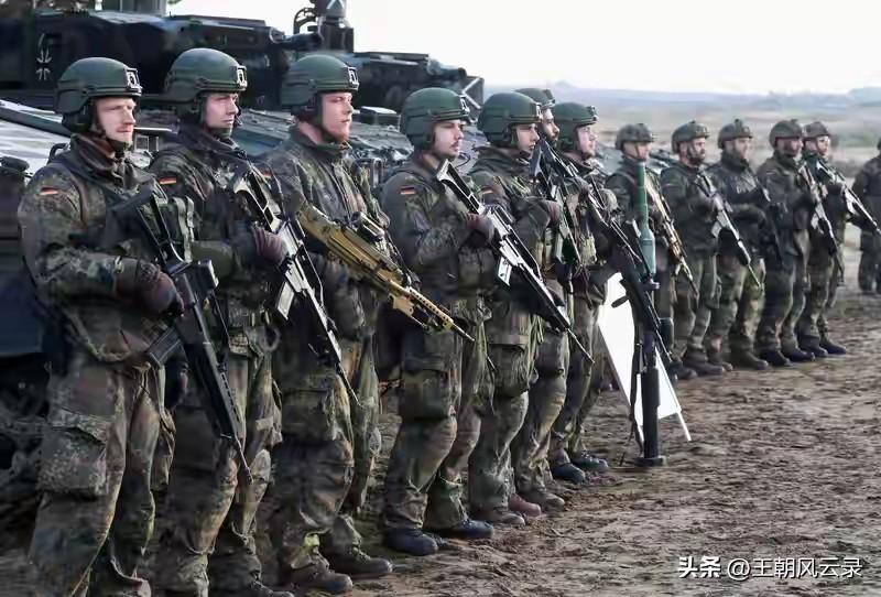 德国霸气出兵13人保卫格陵兰岛
面对特朗普咄咄逼人的威胁，格陵兰岛已危在旦夕，欧