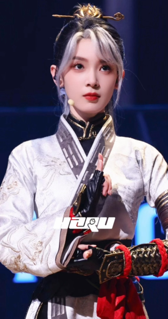 吴磊、敖瑞鹏、华晨宇、田曦薇、宋茜、陈瑶和平精英活动造型