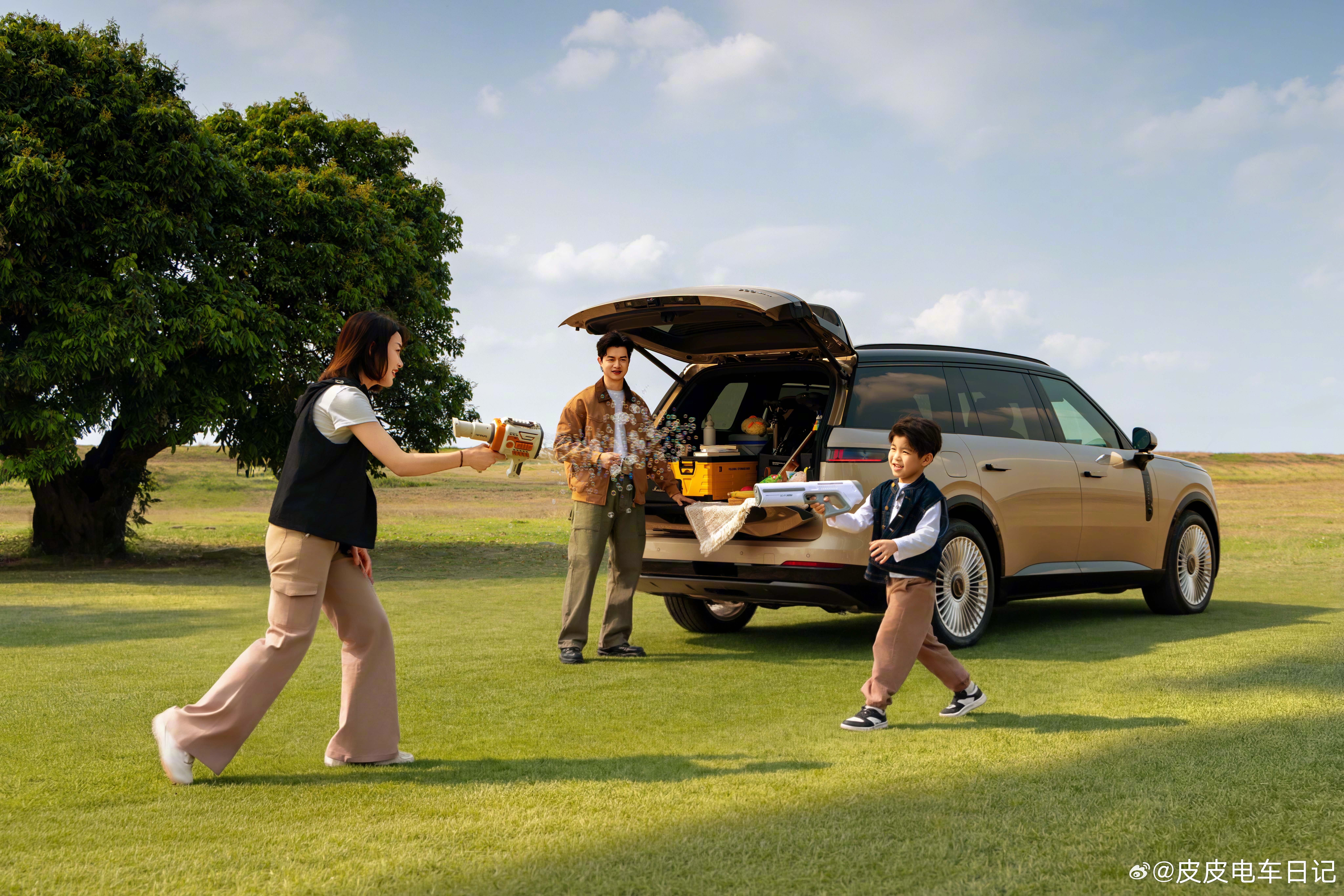 如果把当下的大五座SUV市场看作一场“谁更会做空间”的竞赛，那这台领克900的思