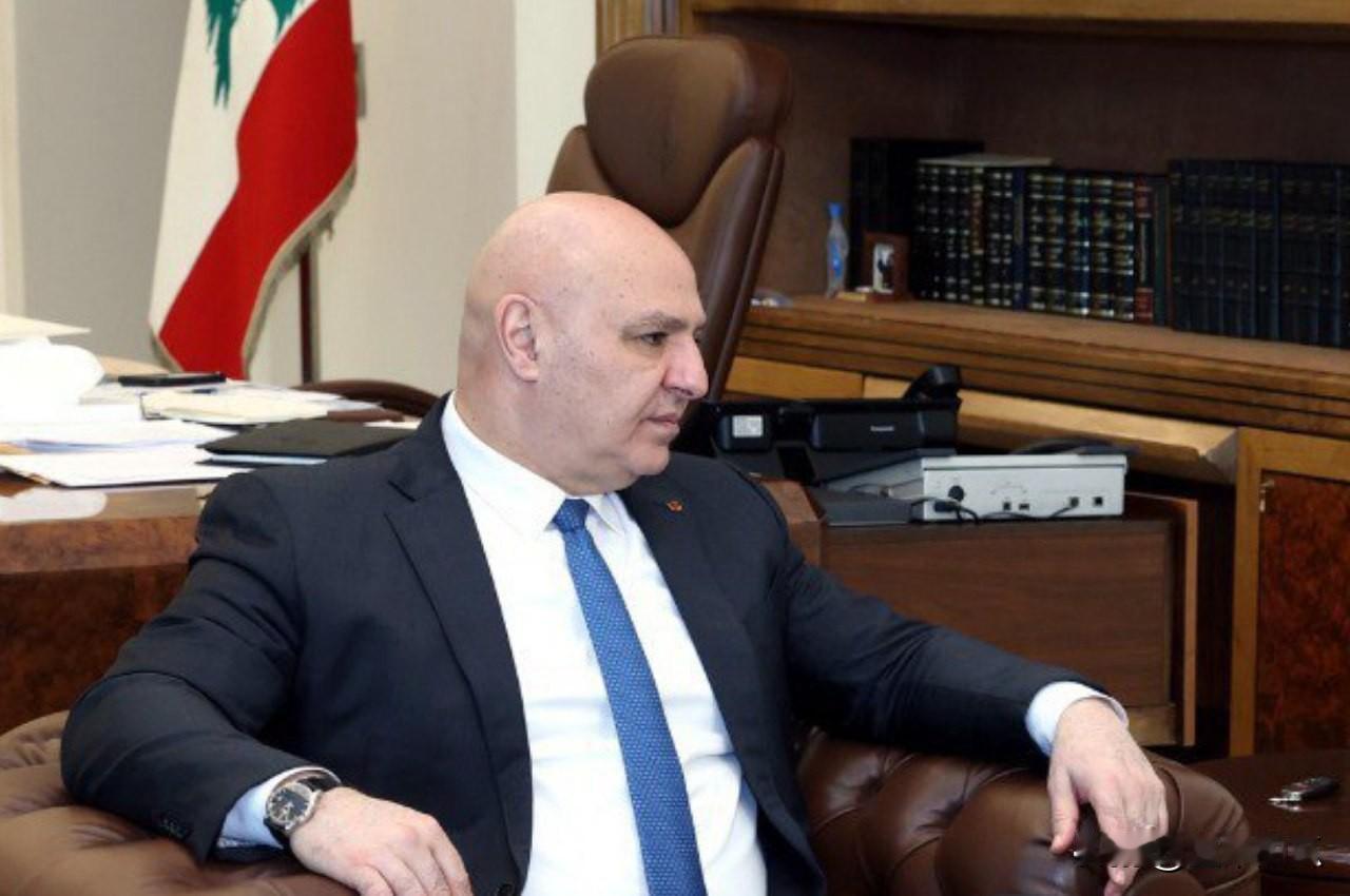 以色列人丧心病狂，黎巴嫩民众称。在艾提特（Aitit）镇的公墓，当时正值人们准备