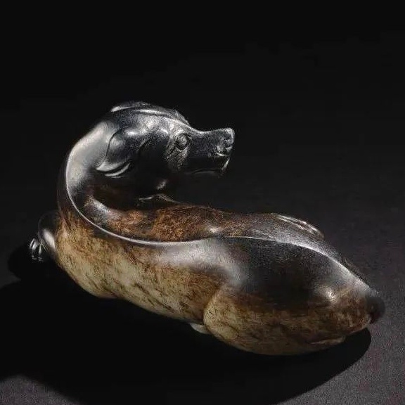 随想杂感 想收藏几件古玉的朋友，难寻卖家，自又不太懂行。卖古玉的商家，找到真正的