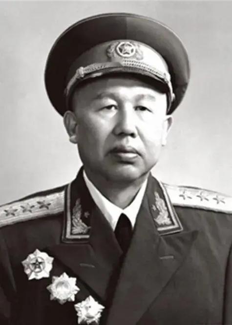 [太阳]1936年，“王明”强烈恳请毛主席给他改名字，毛主席笑着说道：叫王明这个
