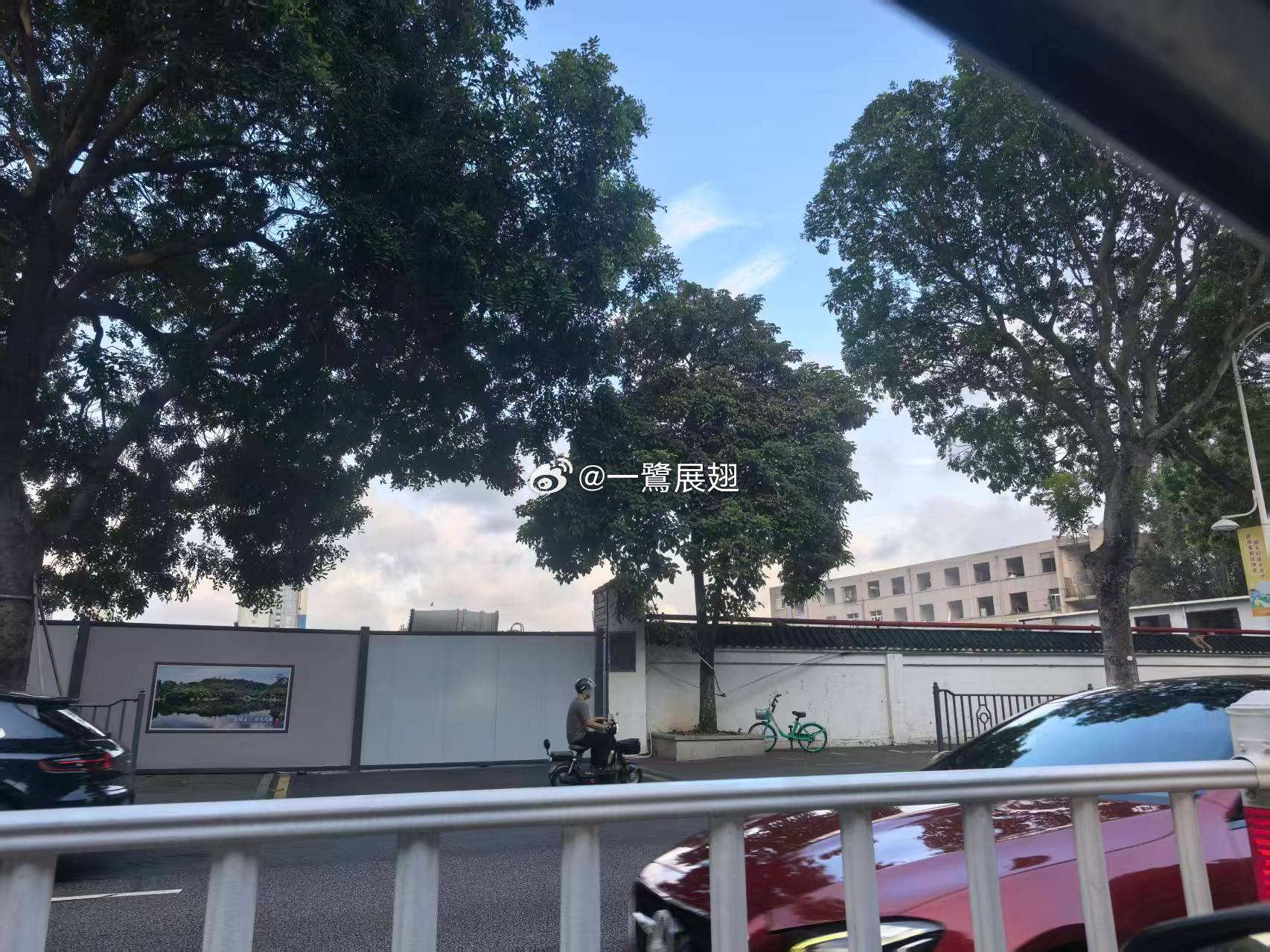 都在等土地新一轮的基准价下调，很急着要[doge] ​​​
