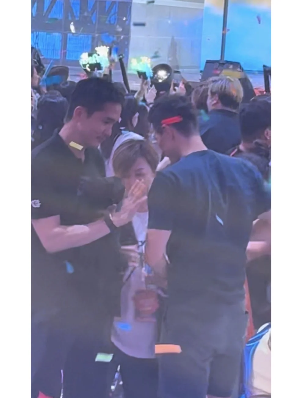 阿Sa富三代前男友私下暖男！体贴照顾女友人