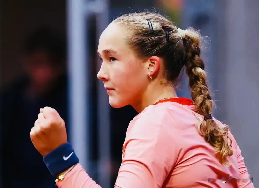 法网女单赛场上还有3位非种子选手，今晚她们都将继续争夺女单八强入场券，其中包括1